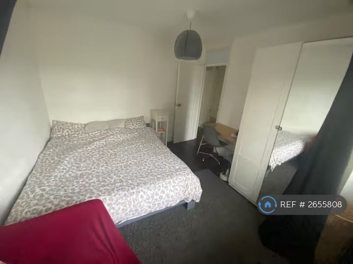 1 bedroom in Sarsfield Road, Greenford, UB6 (#2655808)