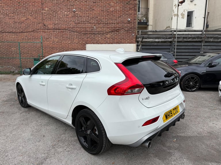 2019 Volvo V40 1.5 T3 R-Design Edition Auto Euro 6 (s/s) 5dr HATCHBACK Petrol Automatic