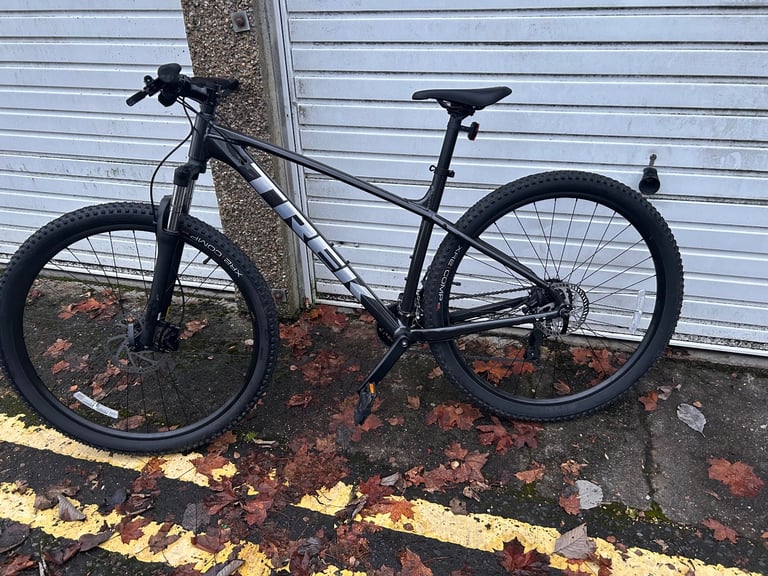 image for Trek Marlin 4 mountain bike 