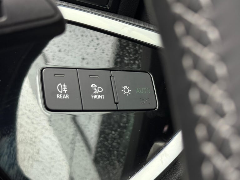  Audi Q3 1.5 TFSI CoD 35 S line SUV 5dr Petrol S Tronic Euro 6 (s/s) (150 ps) Petrol Automatic