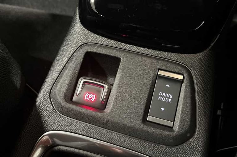 2025 Vauxhall Corsa 50kWh Yes Hatchback 5dr Electric Auto (136 ps) Hatchback Electric Automatic