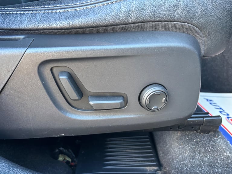 2019 Volvo XC40 1.5 T3 Momentum Pro Euro 6 (s/s) 5dr ESTATE Petrol Manual