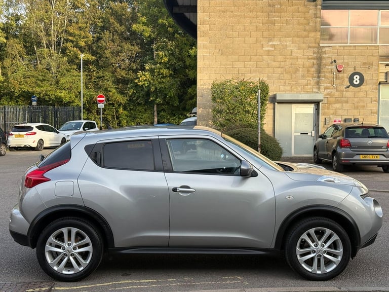 2012 Nissan Juke 1.6 Acenta 5dr [Premium Pack] HATCHBACK PETROL Manual
