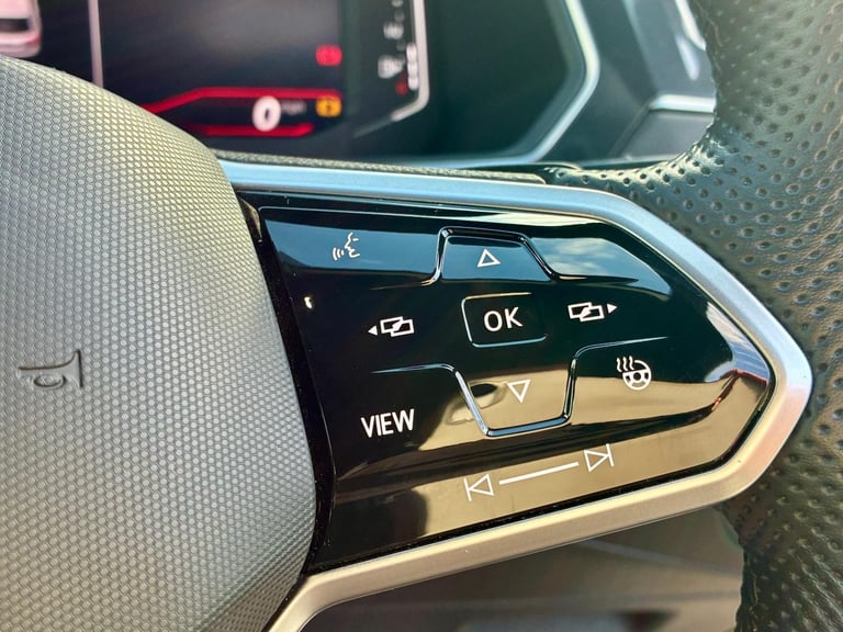 2020 Volkswagen Tiguan 1.5 TSI R-Line DSG **Lovely Example - Automatic**