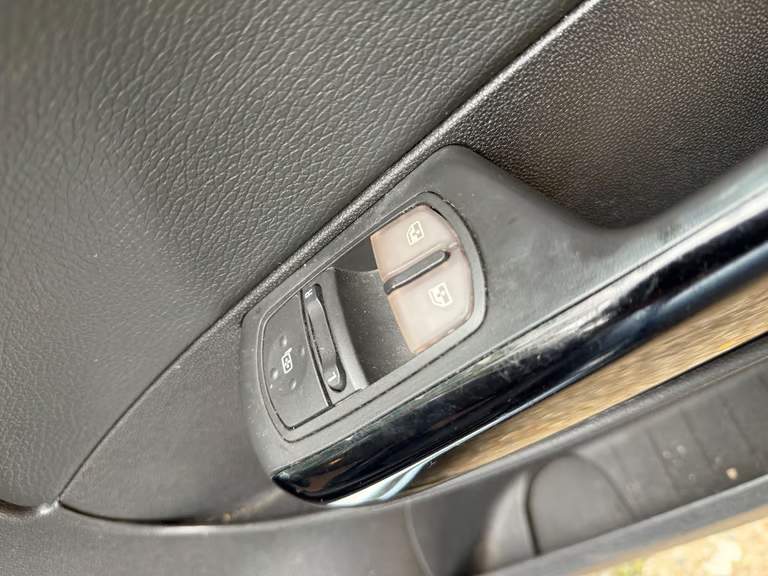 ULEZ FREE, Vauxhall, CORSA, Hatchback, 2014, Manual, 1398 (cc),5 doors - Image 15
