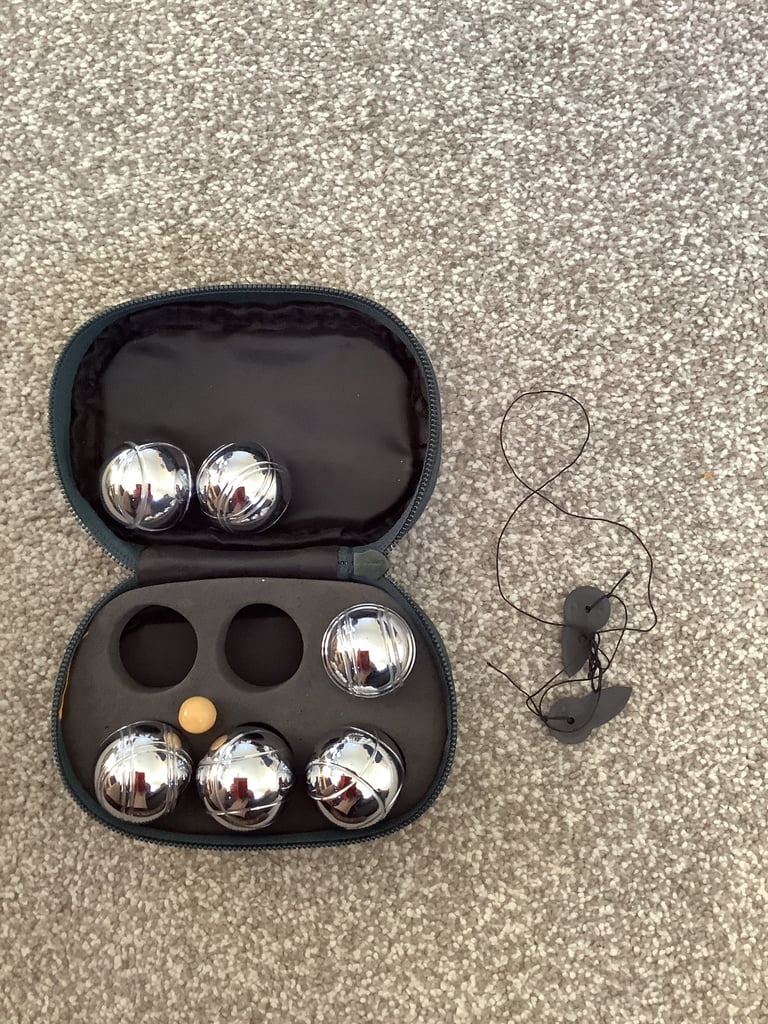 Box set of six stainless steel boules