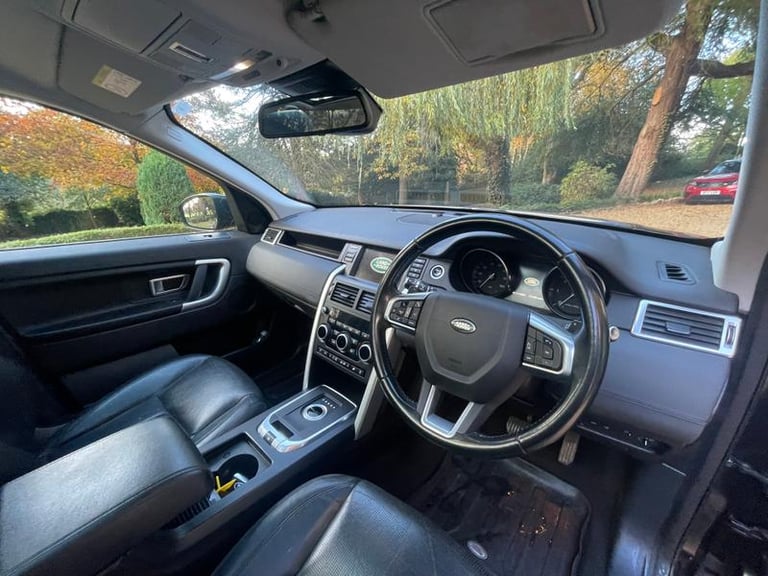 2016 Land Rover Discovery Sport 2.0 TD4 SE Tech SUV 5dr Diesel Auto 4WD Euro 6 (s/s) (180 ps) 7 S...