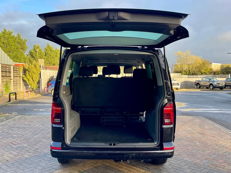 Volkswagen TRANSPORTER TDI 150 SHUTTLE SE LWB 9 SEAT MINIBUS DSG AUTO
