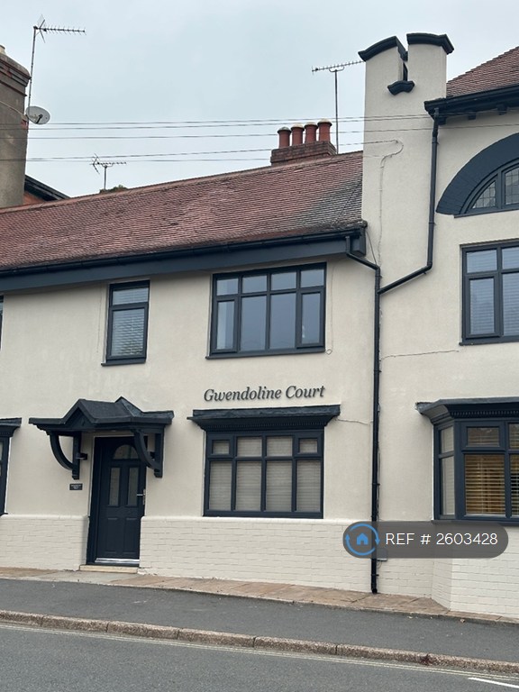 3 bedroom flat in High Street, Worksop, S80 (3 bed) (#2603428)