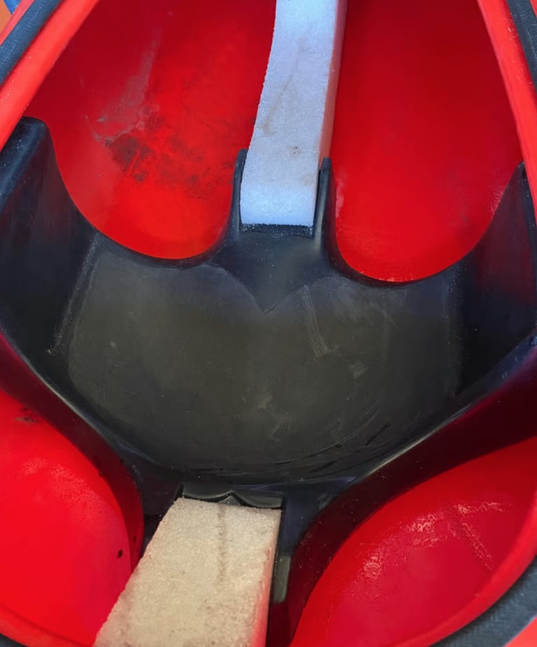 2 Kayaks FREE DELIVERY Canoe Touring Whitewater River Sea Fishing with paddle life vest 