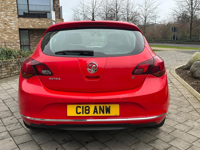 2014 Vauxhall Astra 1.6 16v SRi Auto Euro 5 5dr Petrol