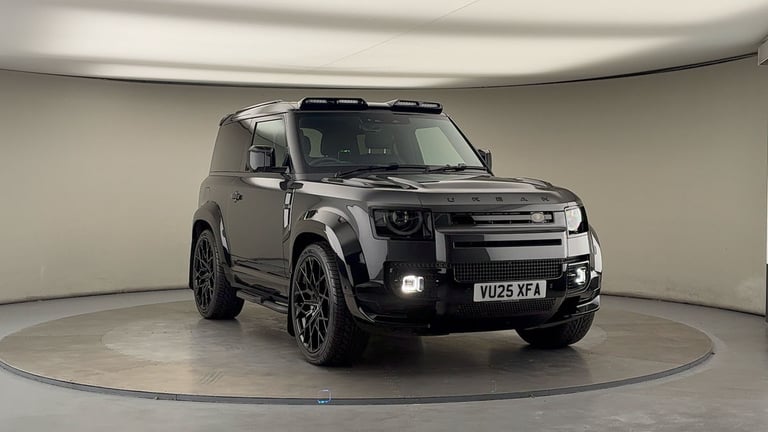 2025 Land Rover Defender 3.0 D250 X-Dynamic SE 90 3dr Auto ESTATE DIESEL Automatic