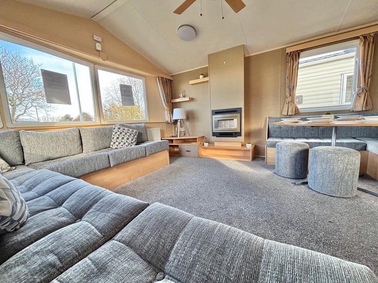 CHEAP STATIC CARAVAN FOR SALE AT BROADLAND SANDS 