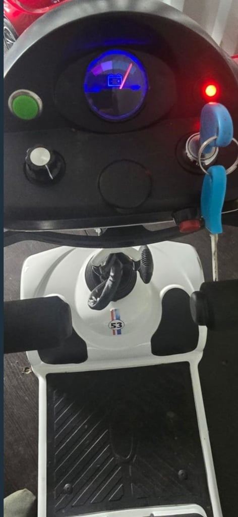 Like New. Hillman 5mph. 19St. 31mls R. Carboot Mobility Scooter 
