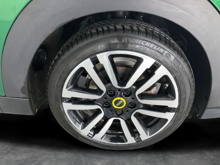 2023 MINI Electric Hatch Cooper SE 32.6kWh Level 2 Hatchback 3dr Electric Auto (184 ps) - INTERIO...