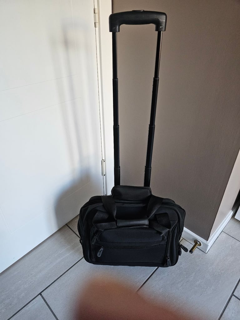 Member's London Laptop Trolley Case