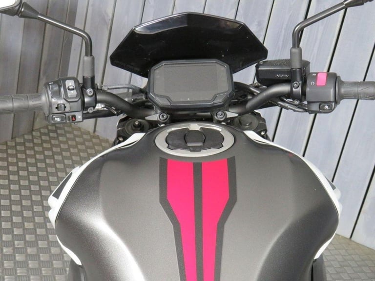 2022 22 KAWASAKI Z900