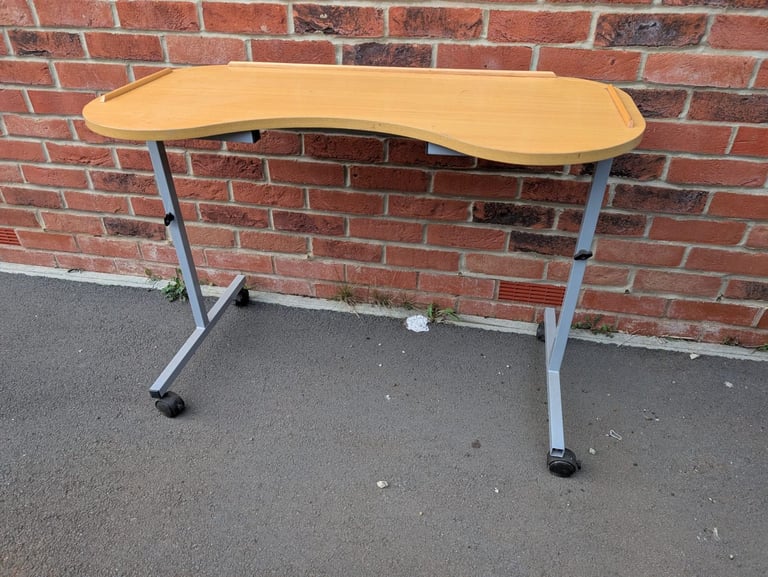 Study / Computer Desk – Compact 