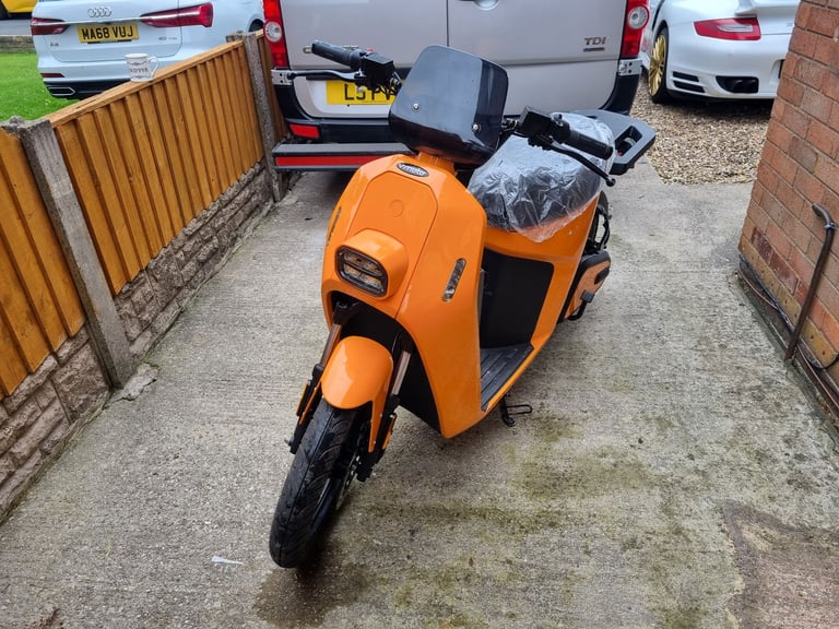 V MOTO ELECTRIC SCOOTER