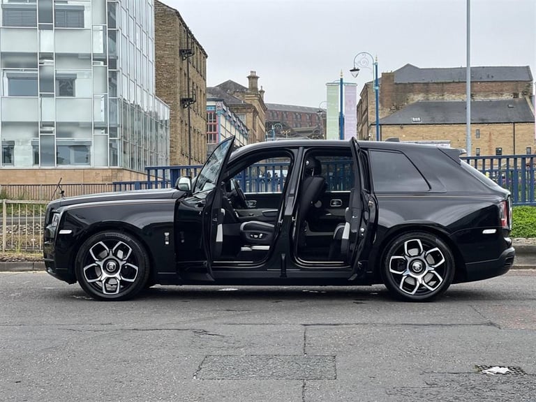 ROLLS ROYCE CULLINAN BLACK BADGE AUTO