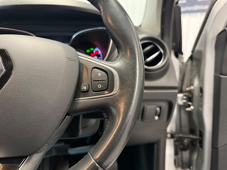 2017 Renault Captur 1.5 dCi ENERGY Dynamique S Nav Euro 6 (s/s) 5dr HATCHBACK Diesel Manual