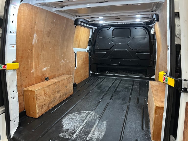 2021 Ford Transit Custom 300 LIMITED 2.0TDCI ECOBLUE 130PS LWB VAN (EURO 6) PANEL VAN Diesel Manual