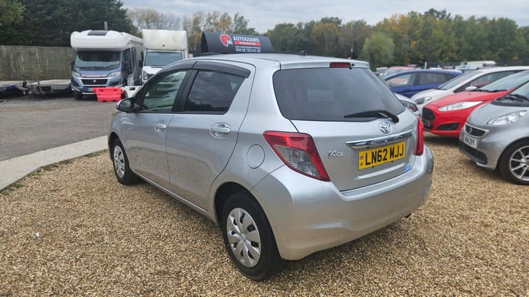 2012 Toyota yaris automatic 1.3 petrol