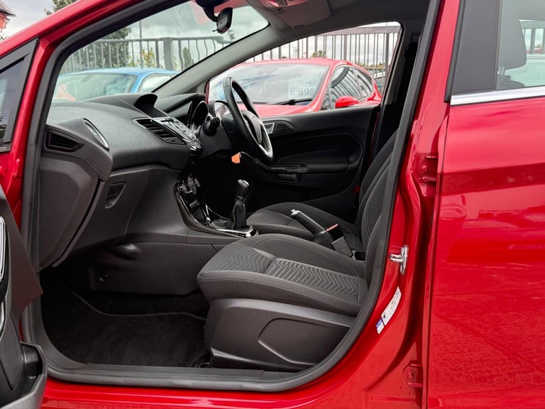 2017 Ford Fiesta 1.0T EcoBoost Zetec Euro 6 (s/s) 5dr HATCHBACK Petrol Manual