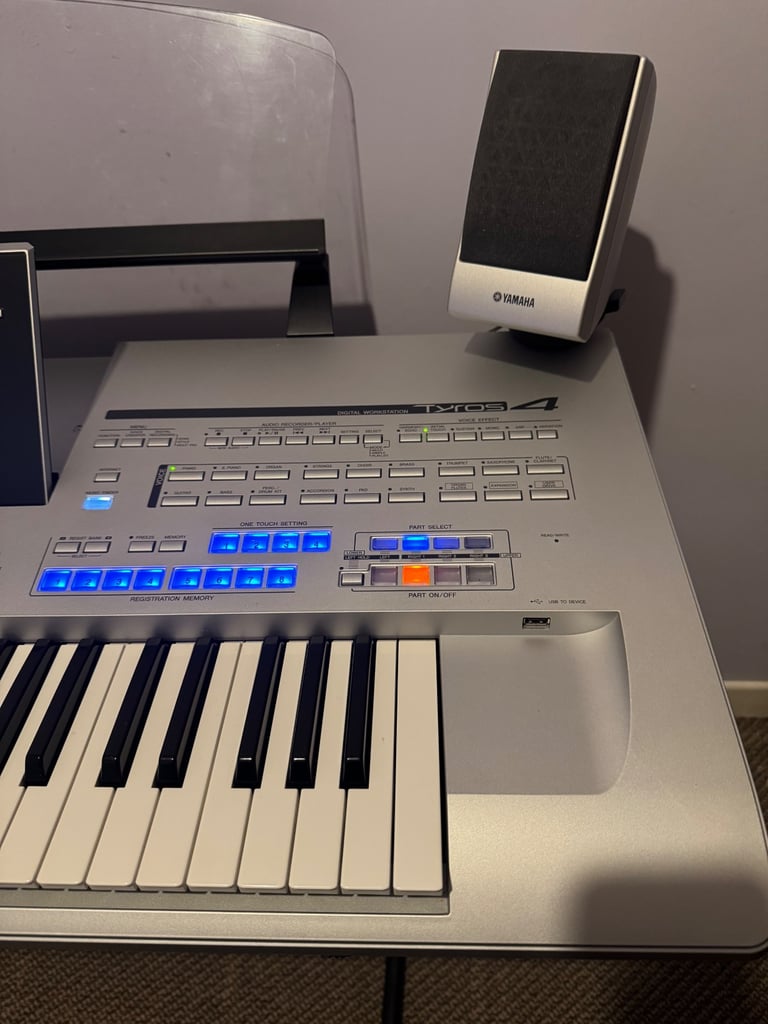 Yamaha Tyros 4