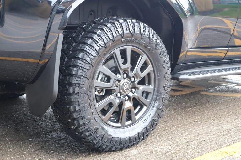 2025 Toyota Land Cruiser BRAND NEW COMMERCIAL REAR PRIVACY GLASS Hi GLOSS FINISH  MUD TERRAIN TYR...