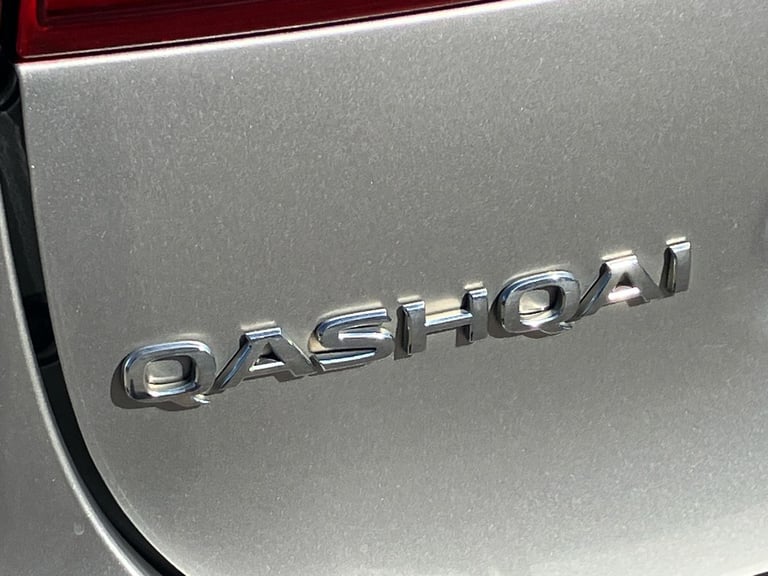2018 Nissan Qashqai 1.2 DiG-T Tekna 5dr SUV PETROL Manual
