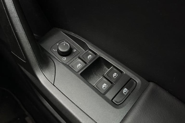 2020 SEAT Leon 1.5 TSI EVO FR 5dr HATCHBACK PETROL Manual