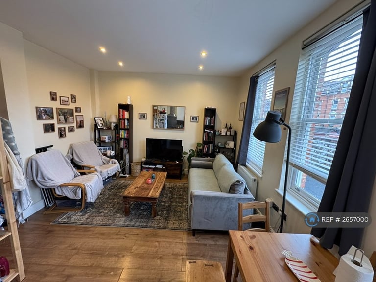 image for 1 bedroom flat in Ferme Park Road, London, N4 (1 bed) (#2657000)