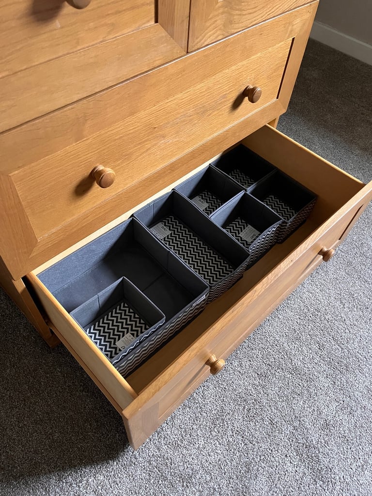 Nursery Dresser/baby changing unit