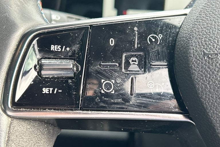 2023 Renault Austral E-Tech FHEV Iconic Esprit Alpine 5dr Auto 4C Estate Hybrid Automatic
