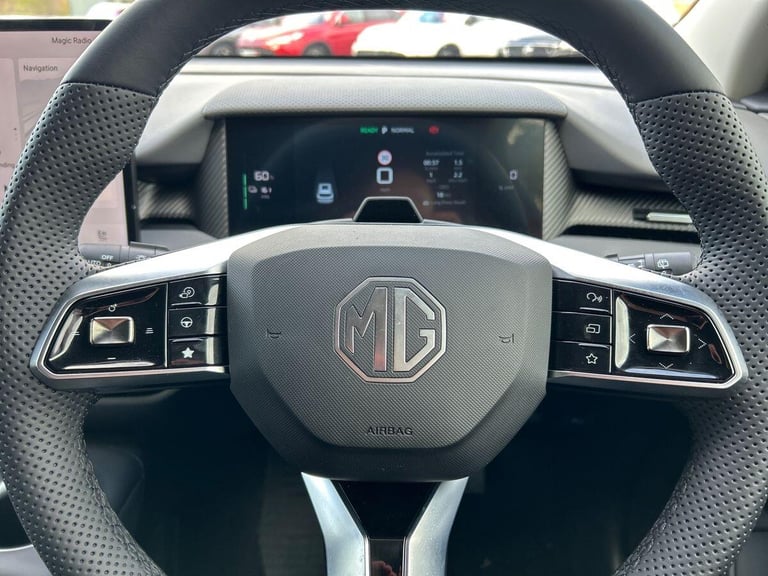 2025 MG MG S5 64kWh Trophy Long Range SUV 5dr Electric Auto (231 ps) SUV ELECTRIC Automatic