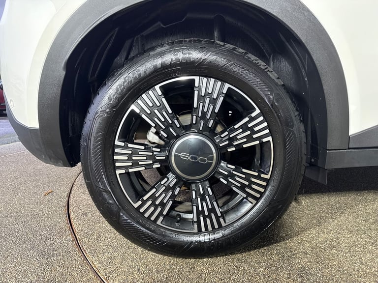 2024 Fiat 600 1.2 Hybrid 48V 136 5dr eDCT-6 HATCHBACK PETROL Automatic