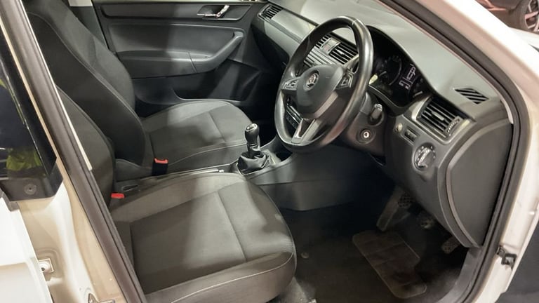 2014 Skoda Rapid Spaceback 1.6 TDI SE Hatchback 5dr Diesel Manual Euro 5 (90 ps) Hatchback Diesel...