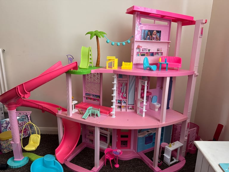 Barbie doll dream house