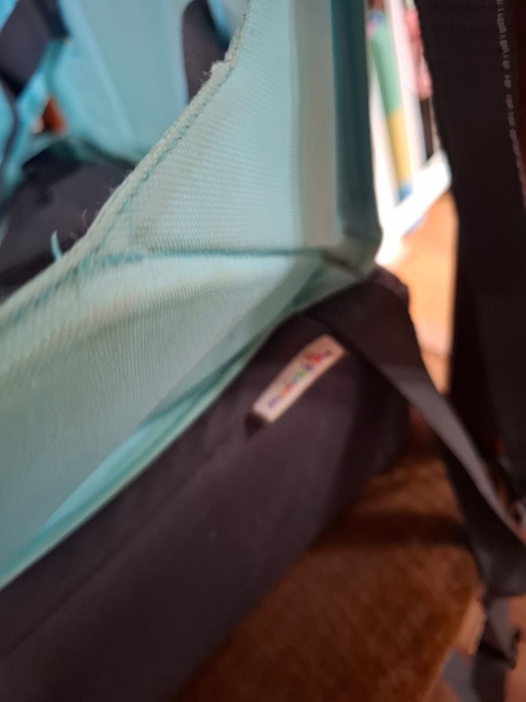 Free foldable booster seat for toddlers