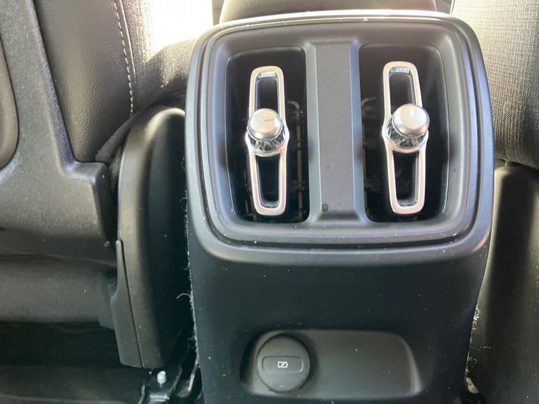 2019 Volvo XC40 1.5 T3 Momentum Pro 5dr Estate PETROL Manual