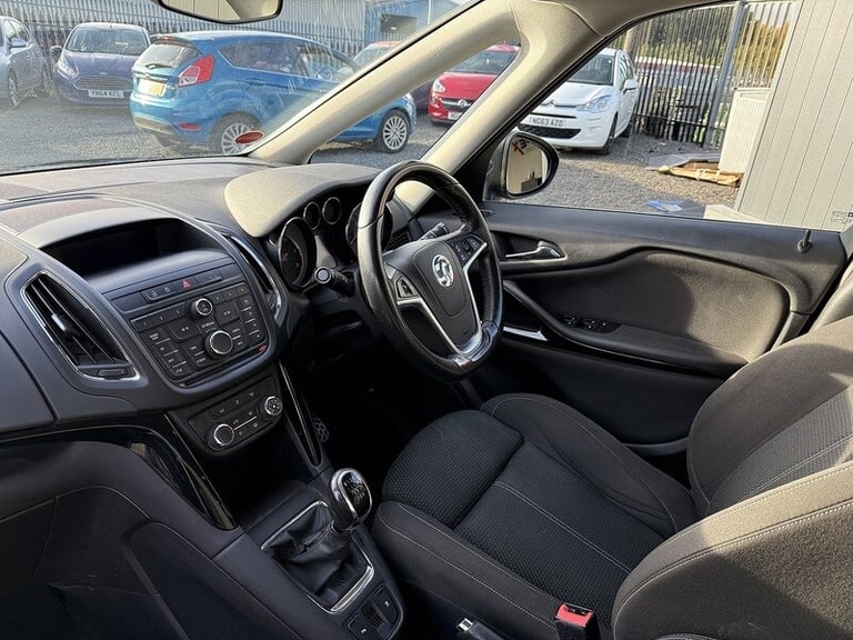 2015 Vauxhall Zafira Tourer 2.0 CDTi SRi MPV 5dr Diesel Manual Euro 5 (130 ps) MPV Diesel Manual