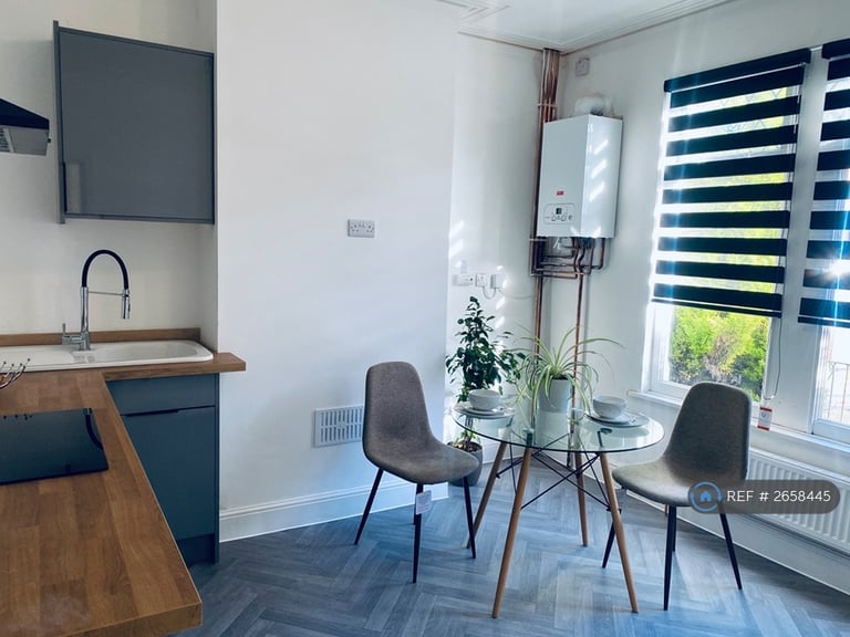 1 bedroom in Cowley Street, Derby, DE1 (#2658445)