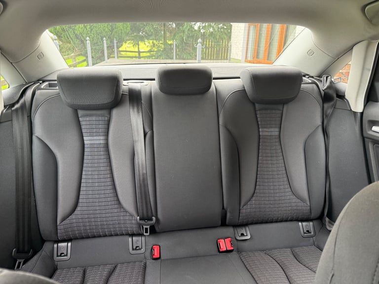 Audi, A3, Saloon, 2014, Manual, 1968 (cc), 4 doors