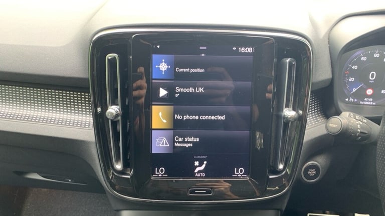 2020 Volvo XC40 R-Design, T3 automatic Estate Petrol Automatic