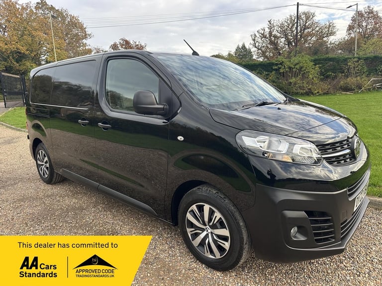 2022 Vauxhall Vivaro 2700 1.5d 100PS Dynamic H1 Van PANEL VAN DIESEL Manual