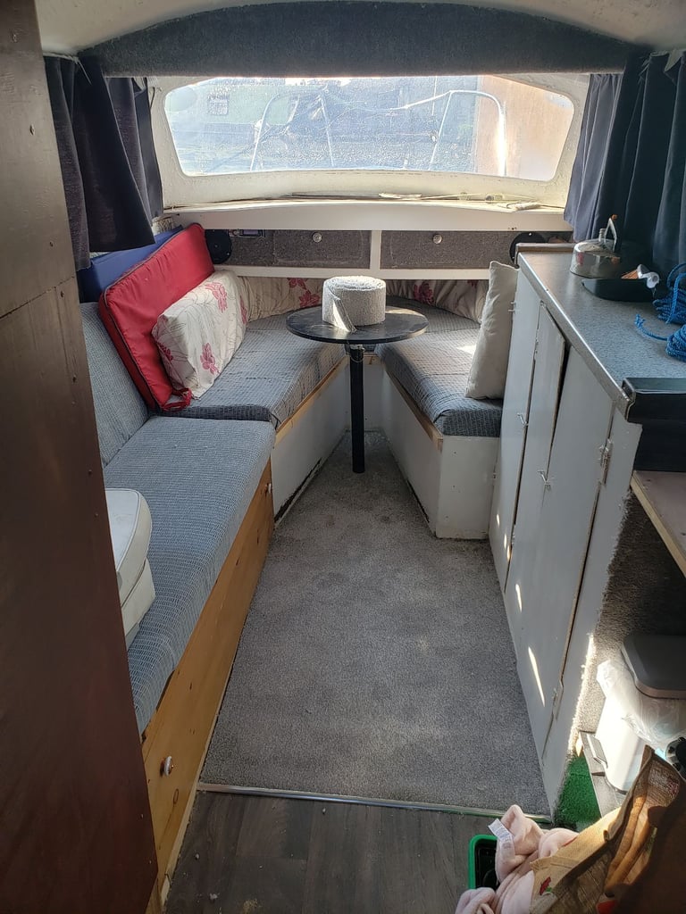 Boat dawncraft 22ft river cruiser 