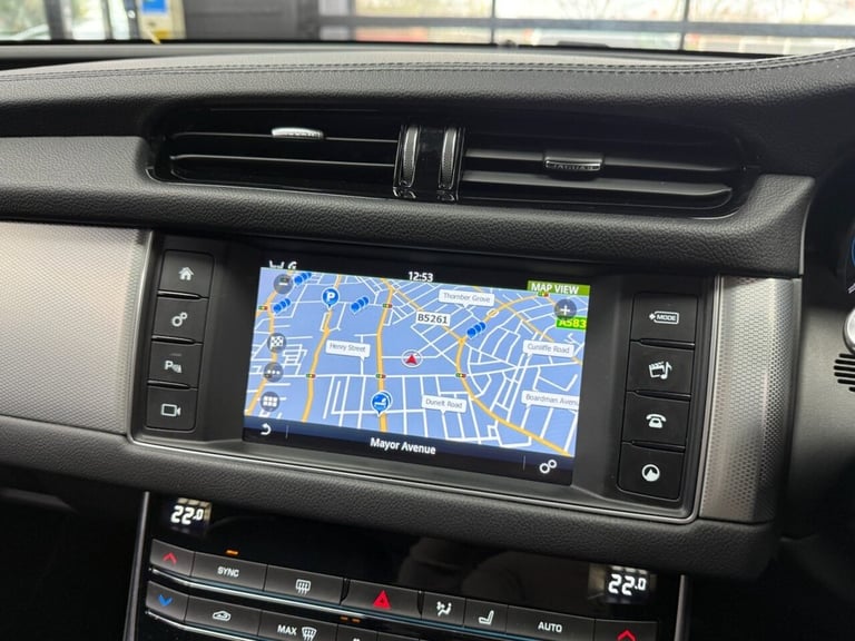 2017 Jaguar XF 2.0d Prestige 4dr Auto SALOON DIESEL Automatic