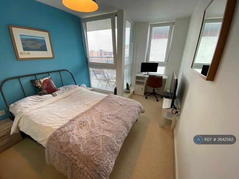 2 bedroom flat in College Street, Southampton, SO14 (2 bed) (#2642582)