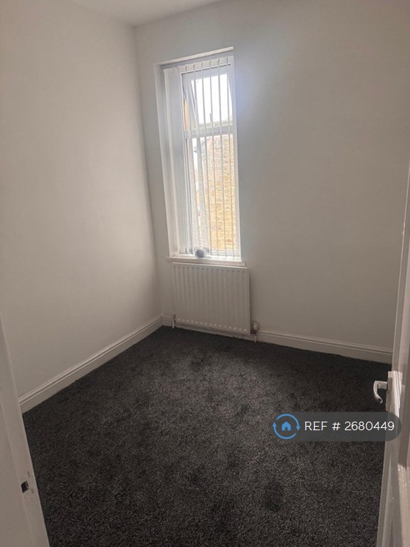 3 bedroom house in Acres Street, Bradford, BD21 (3 bed) (#2680449)